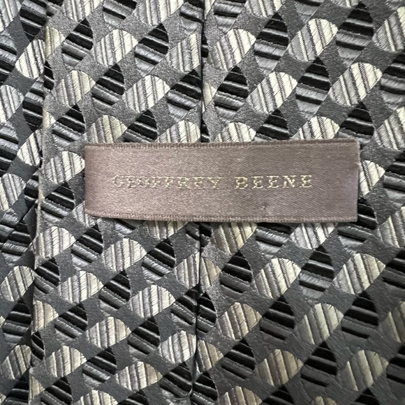 One tie is Moores and the other one Geoffrey Bean - Picture 3 of 4